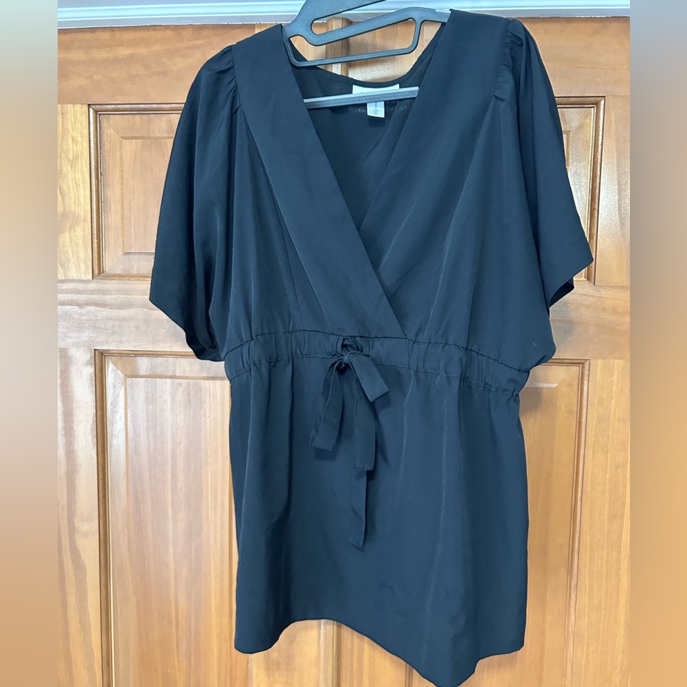 Black V-Neck Tie-Waist Blouse